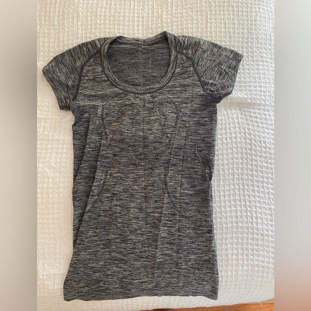 Lululemon Swiftly Tech! Size 4!